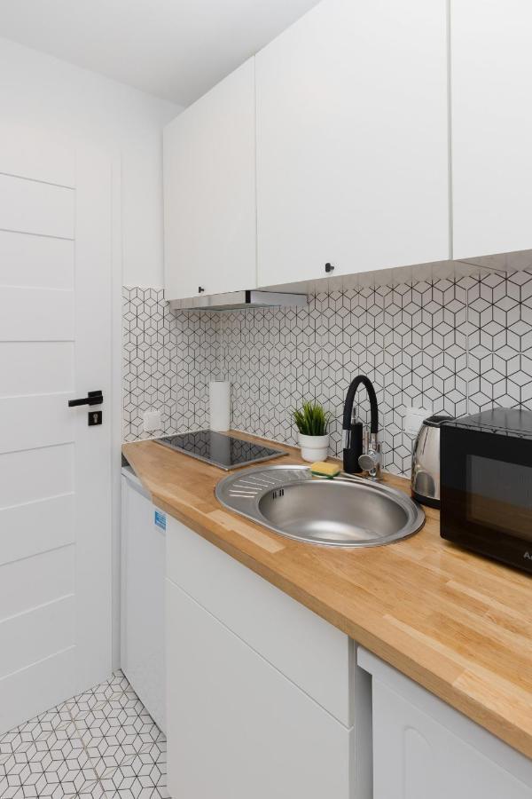 Micro Apartment Near Fort Mokotow By Noclegi Renters Warsaw Exterior photo